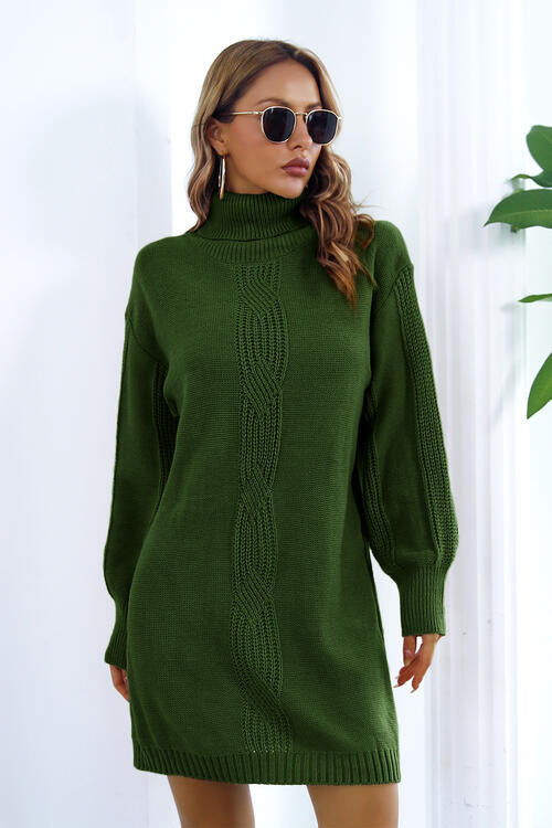 Robe pull à col roulé ajouré et manches longues