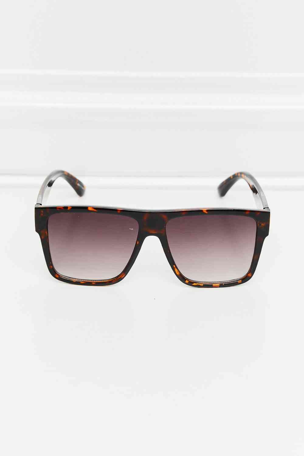 Lunettes de soleil carrées à monture intégrale en écaille de tortue