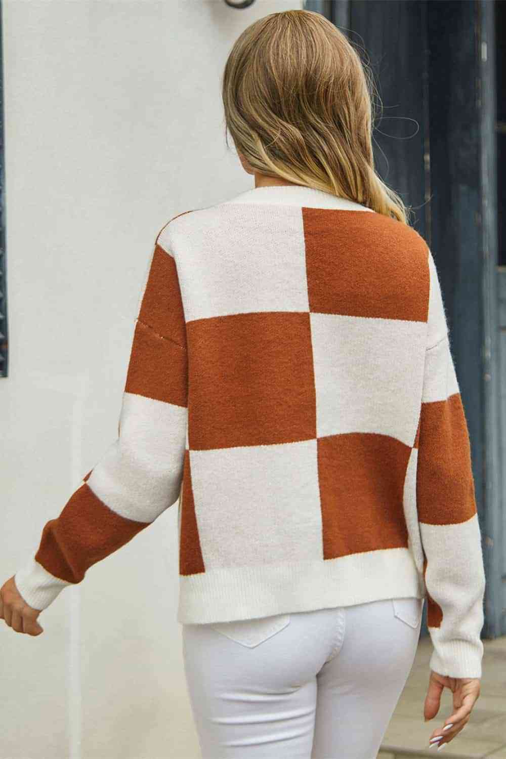 Cardigan à carreaux, col en V et épaules tombantes