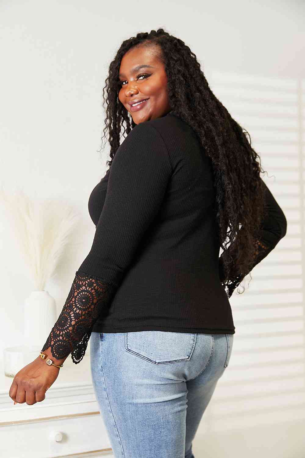 Haut boutonné à manches et ourlet en dentelle au crochet Double Take