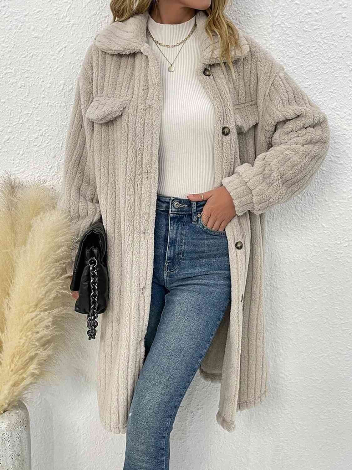 Manteau à col et épaules tombantes