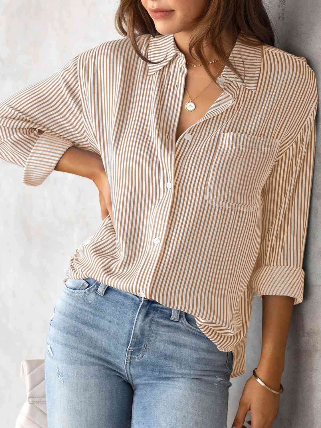 Chemise à col rayé avec poche