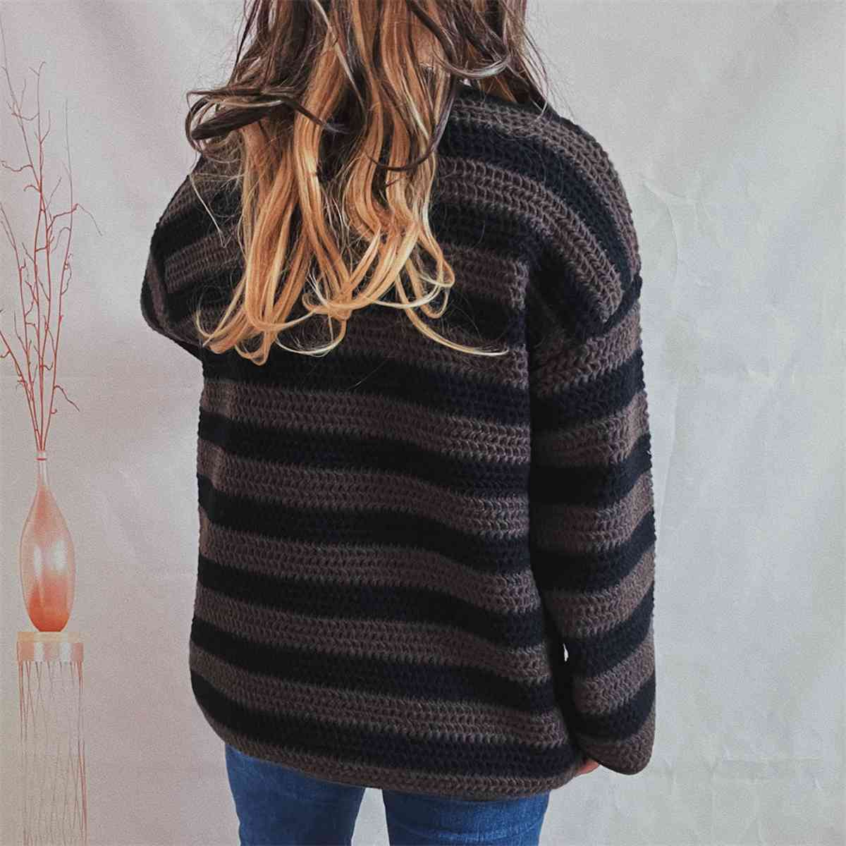 Pull rayé à col rond et manches longues