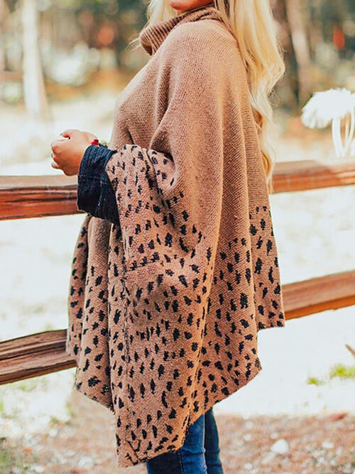 Poncho à col roulé léopard