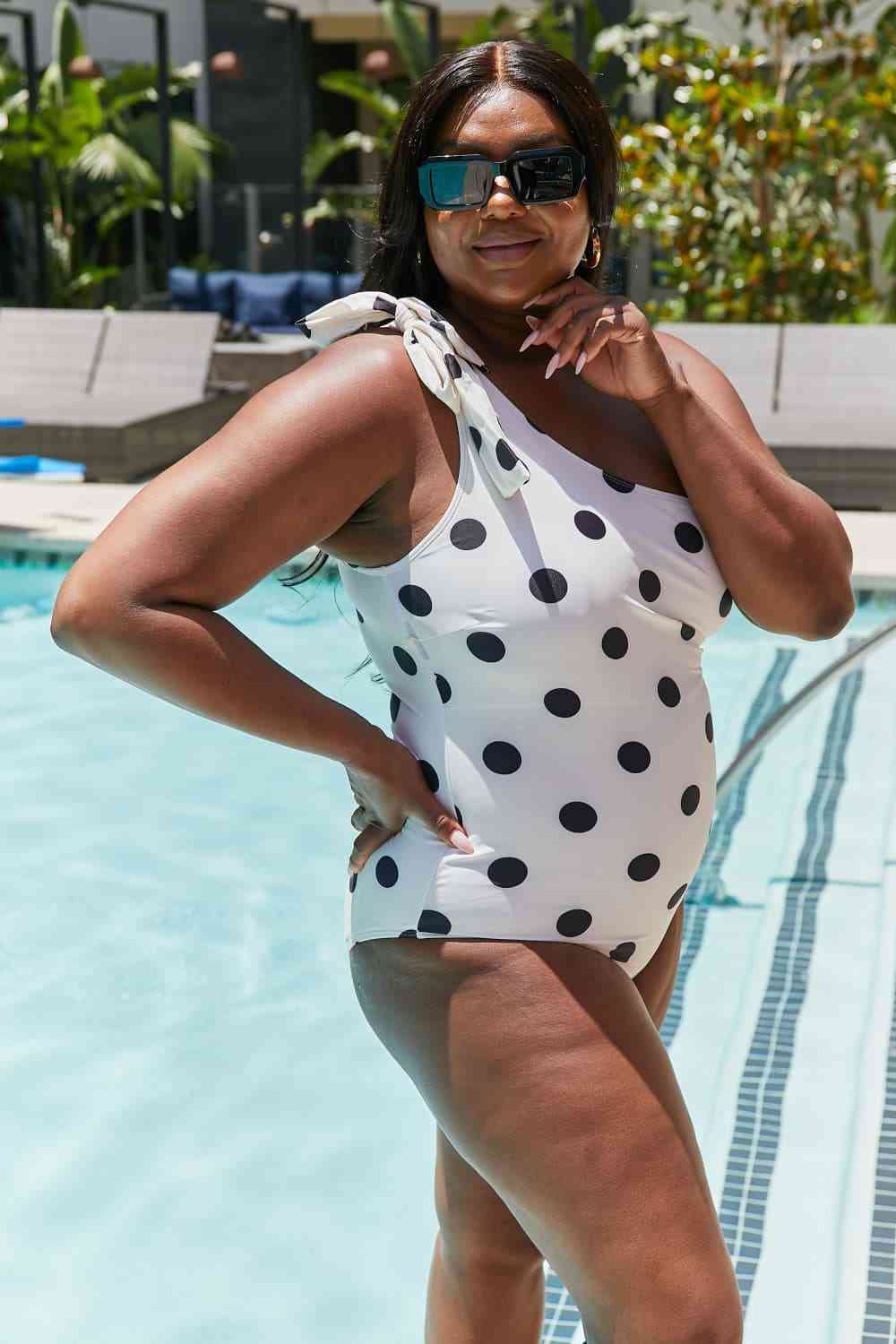 Maillot de bain une pièce asymétrique Marina West Swim Deep End