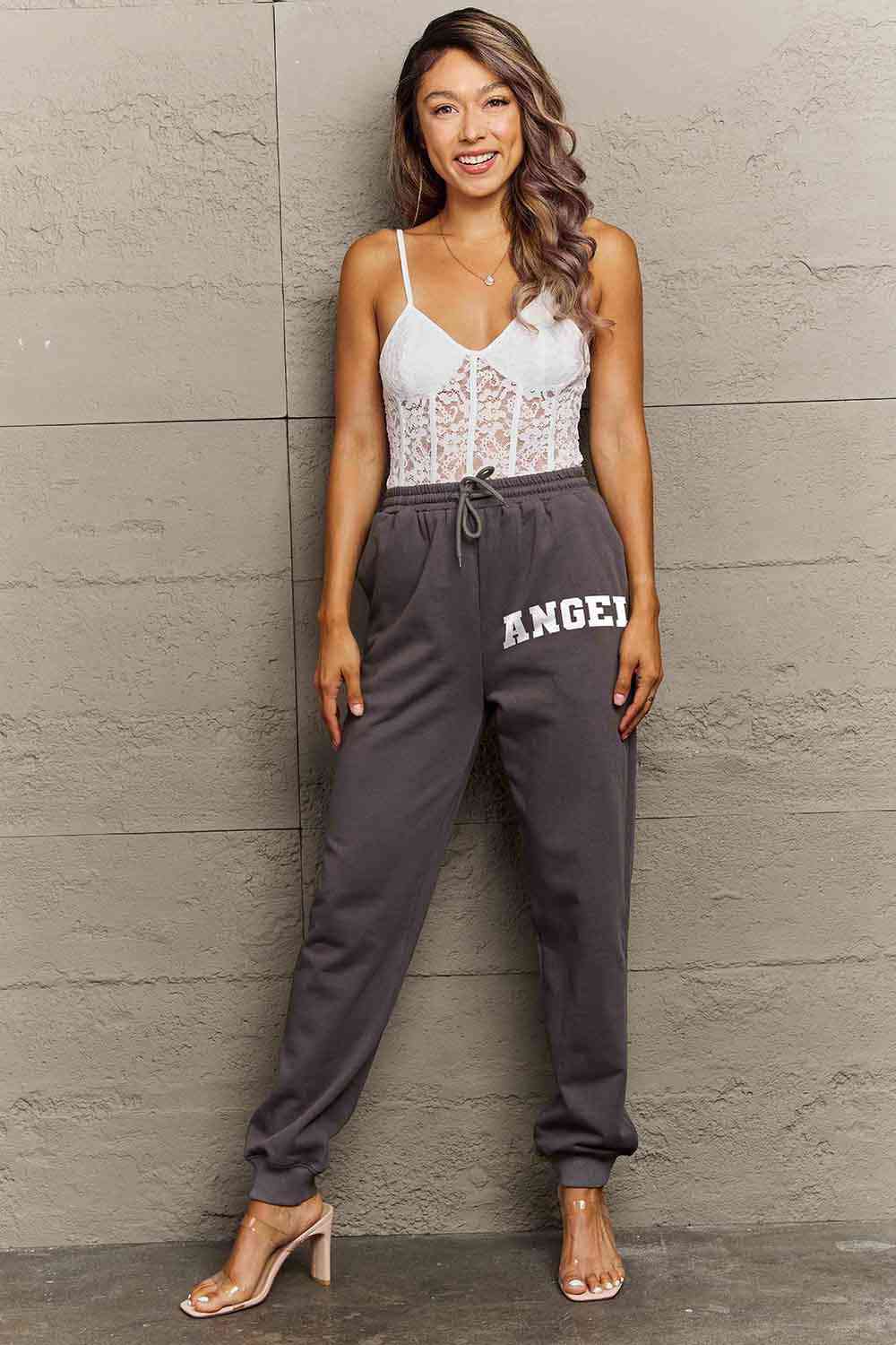 Pantalon de survêtement long à cordon de serrage et motif ange Simply Love