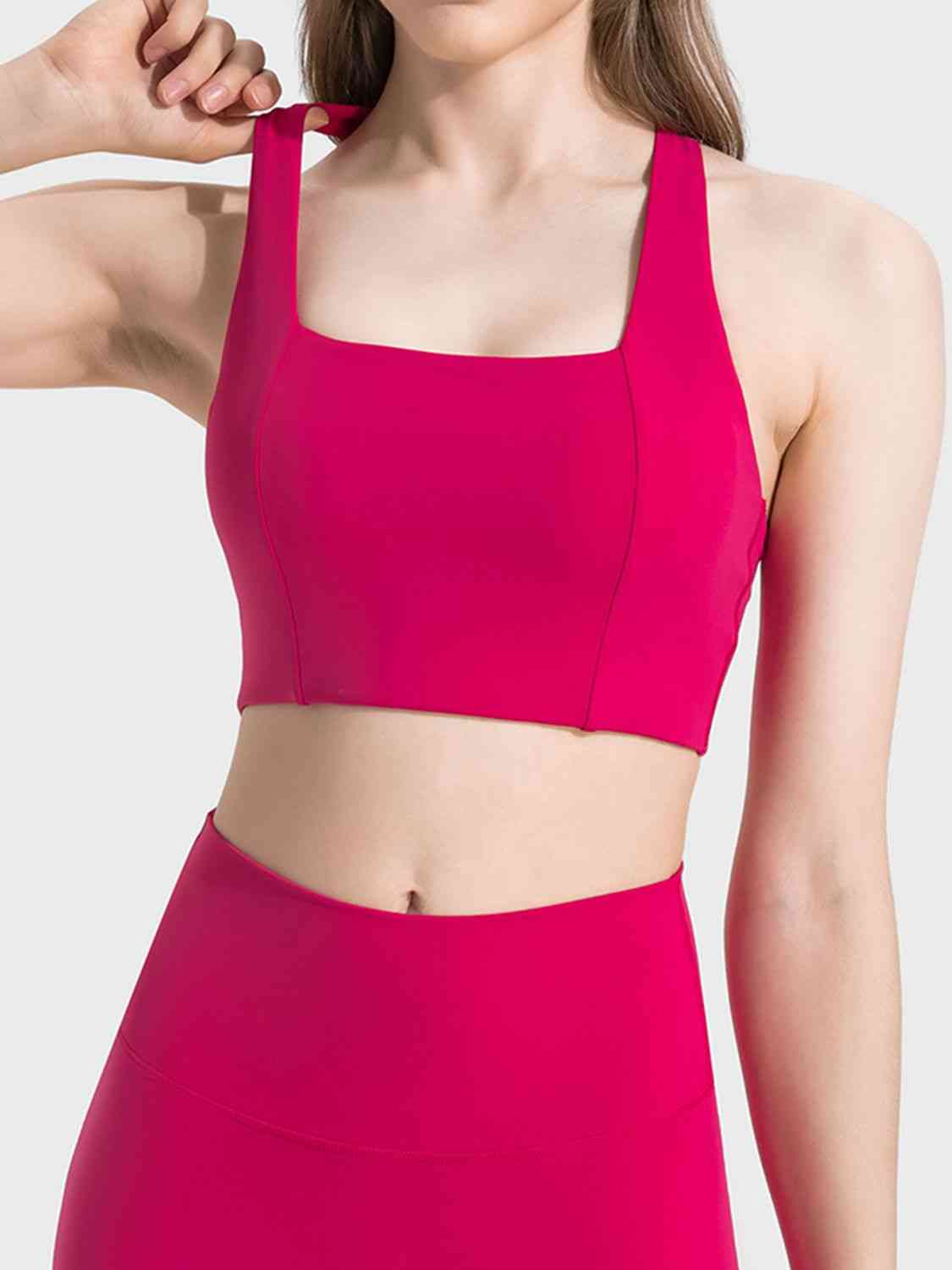 Soutien-gorge de sport à encolure dégagée