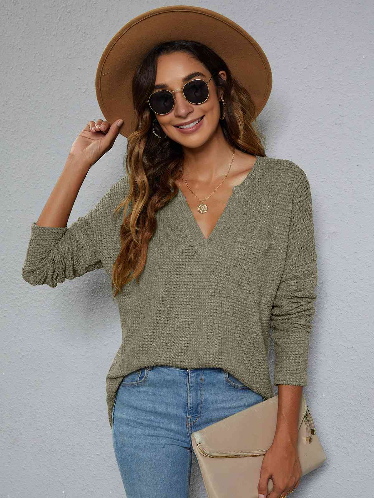 Haut en tricot gaufré à épaules tombantes et coupe haute