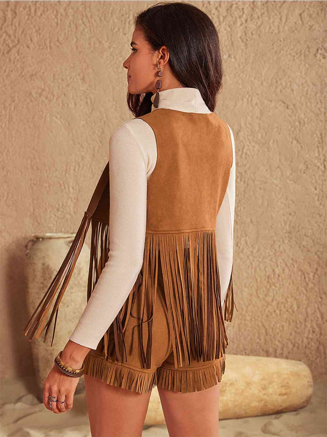 Ensemble gilet à ourlet à pompons et short à lacets