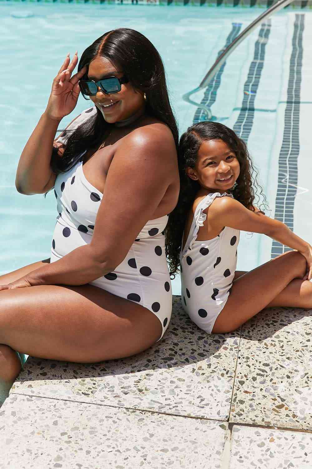 Maillot de bain une pièce asymétrique Marina West Swim Deep End