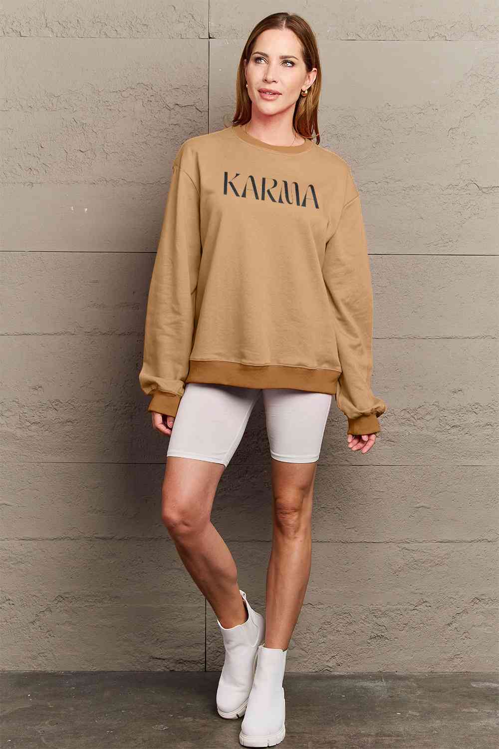 Sweat-shirt graphique KARMA taille réelle Simply Love