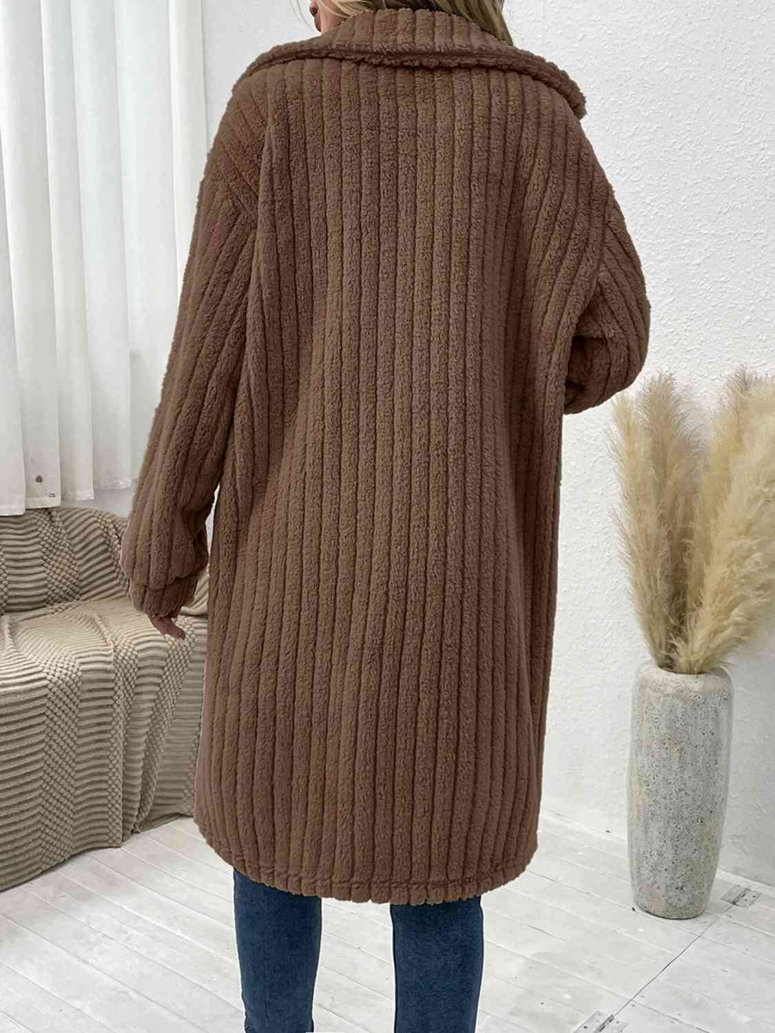 Manteau à col et épaules tombantes