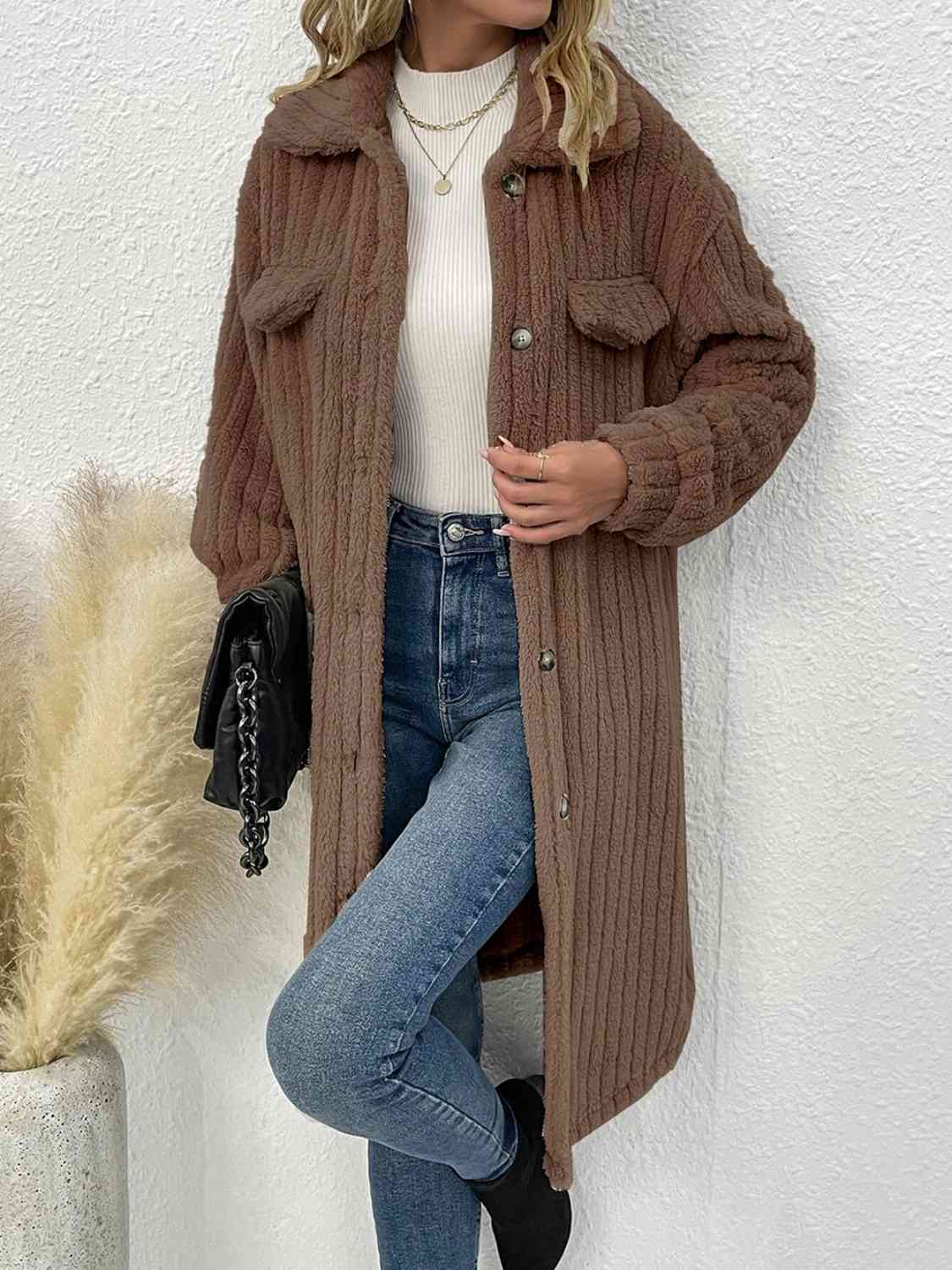 Manteau à col et épaules tombantes