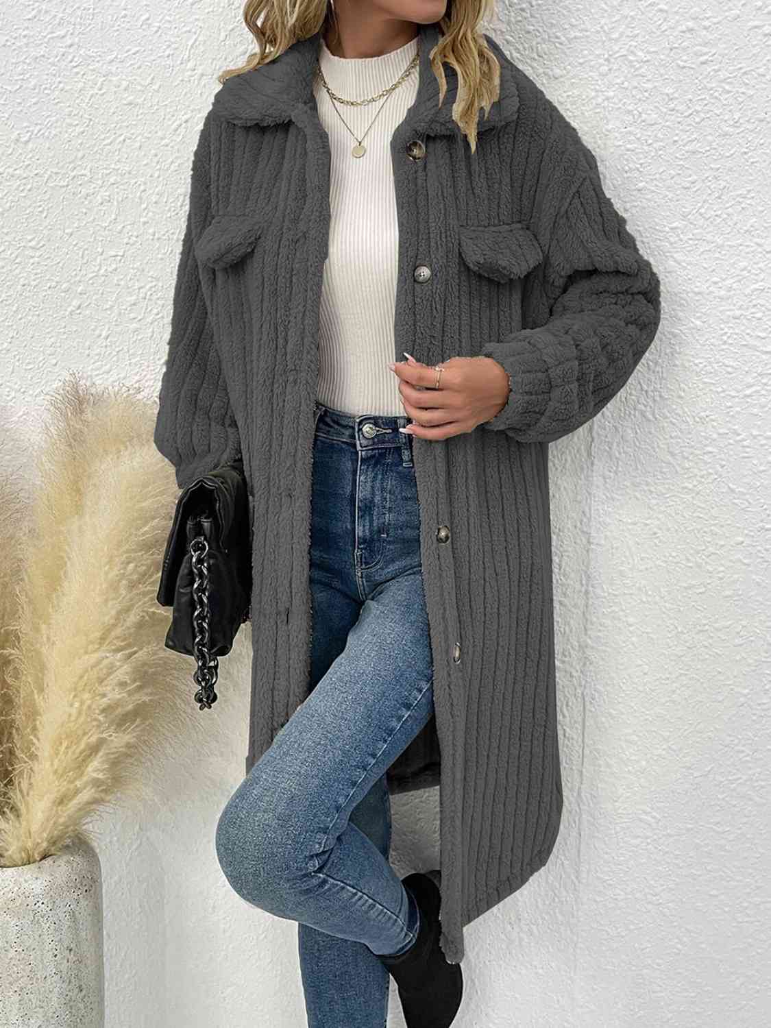 Manteau à col et épaules tombantes