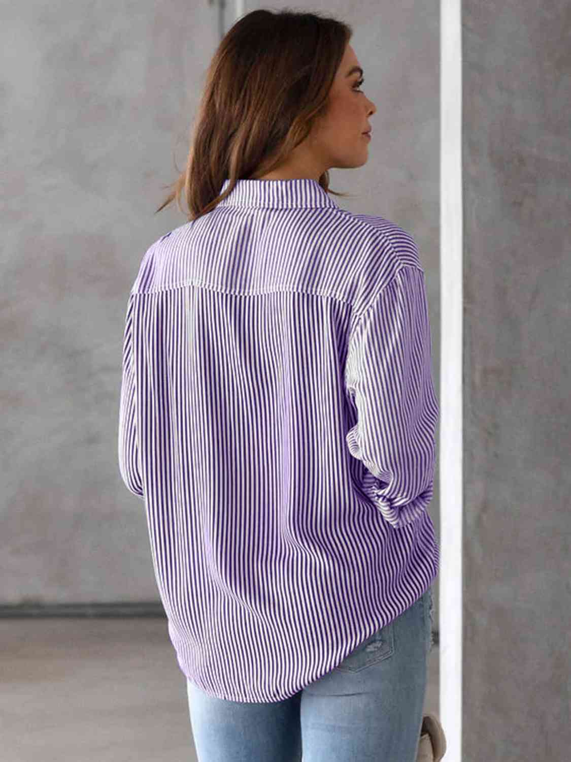 Chemise à col rayé avec poche