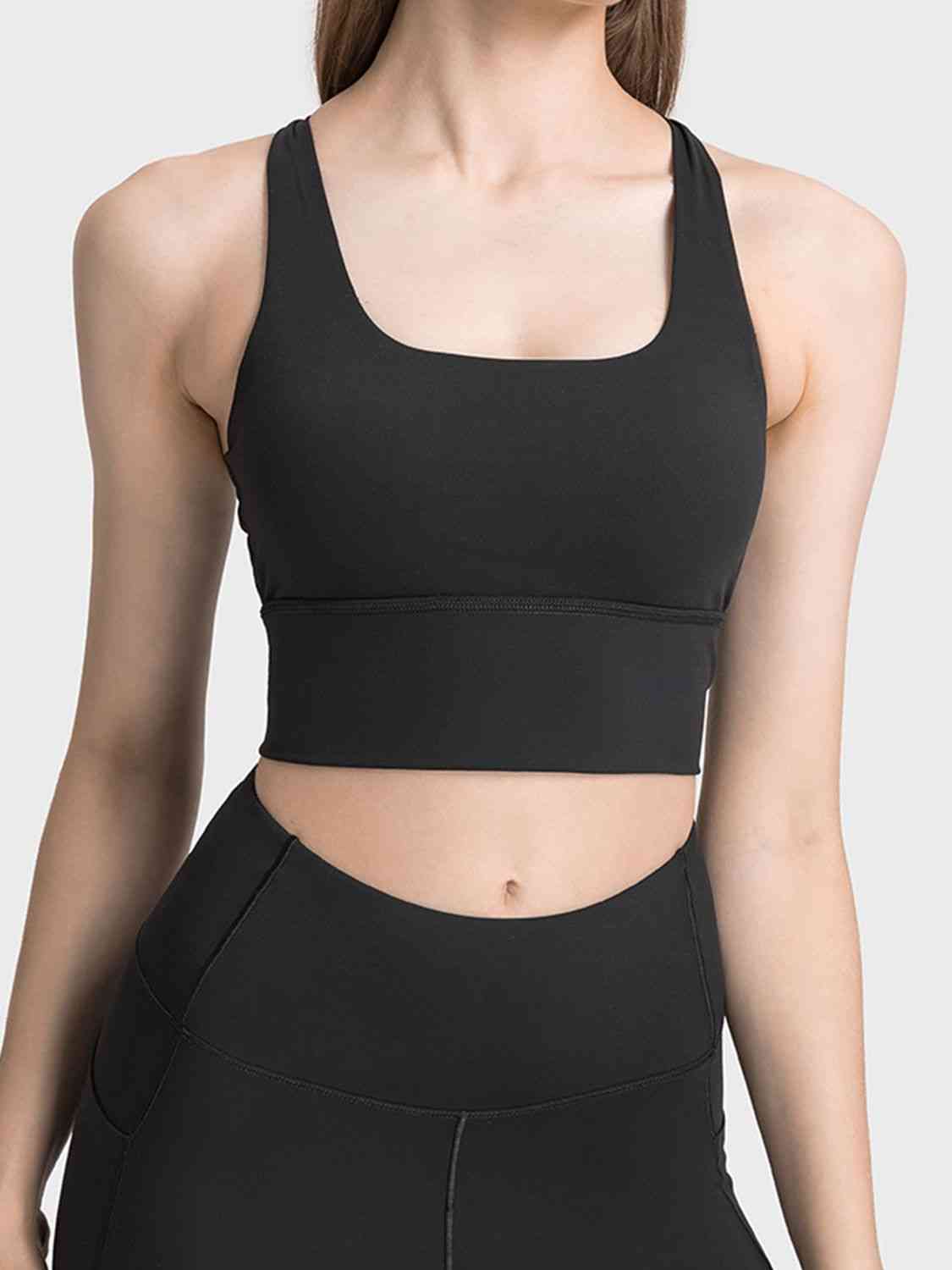 Soutien-gorge de sport à bretelles croisées et col rond