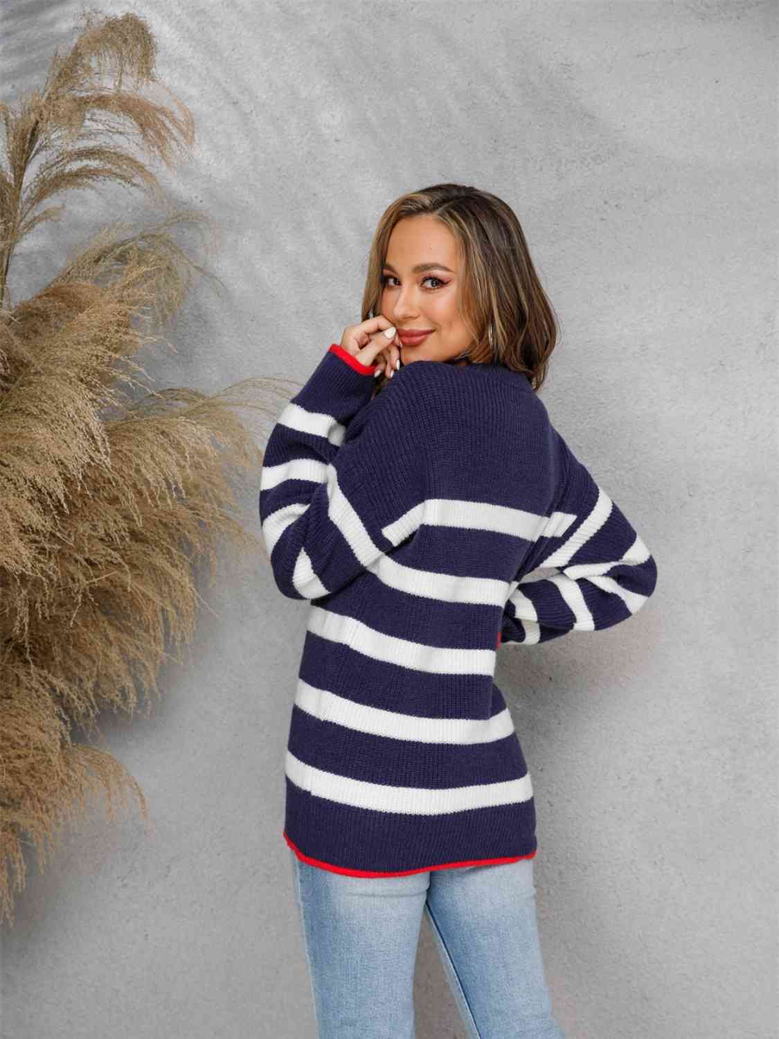 Pull rayé à col rond et épaules tombantes
