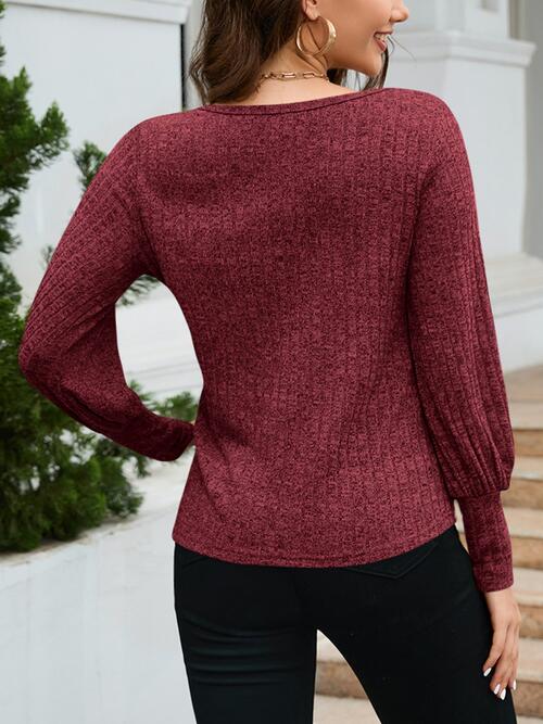 Haut en tricot côtelé à col rond et manches lanternes