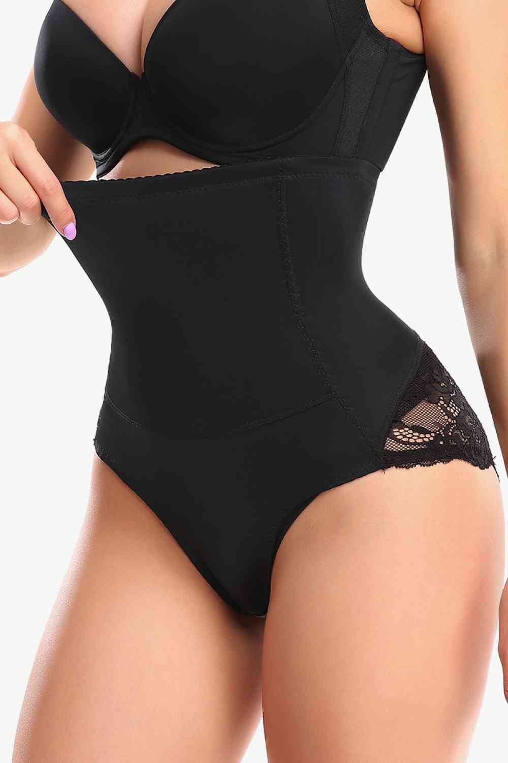 Short gainant en dentelle épissée taille haute à enfiler