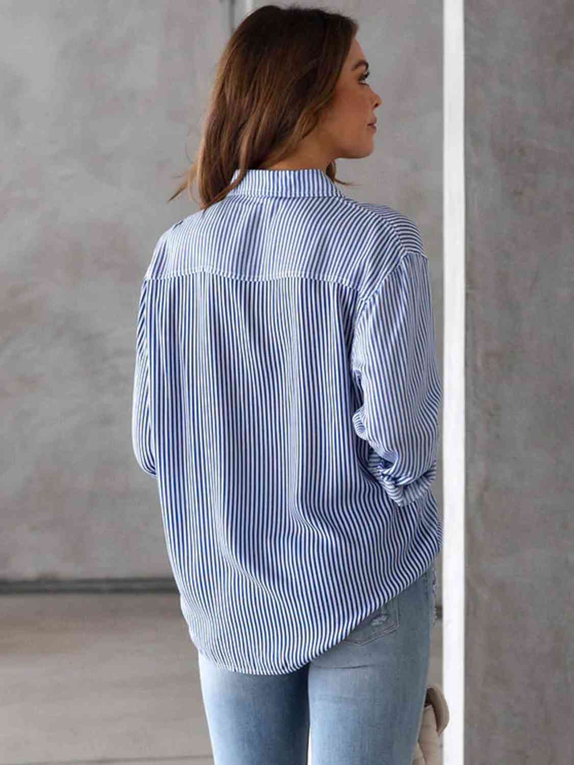 Chemise à col rayé avec poche