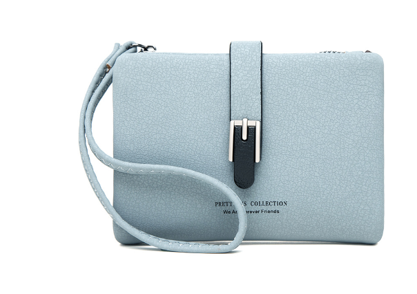 Buckle wristlet wallet