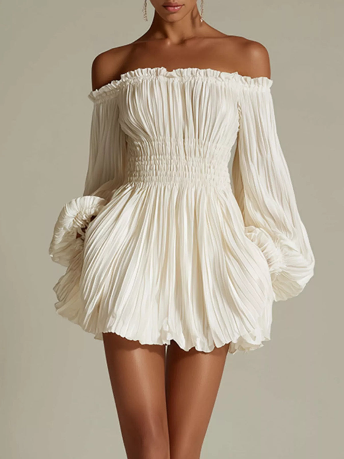 Off-shoulder pleated mini dress – cream
