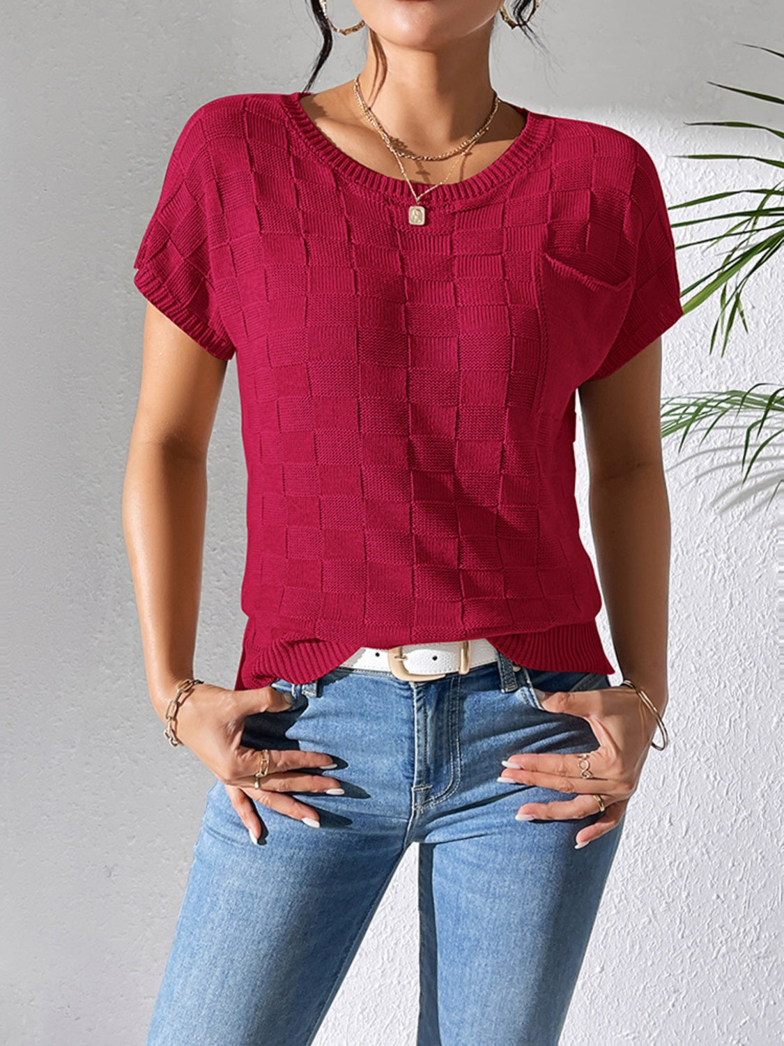 Short-sleeve knit top