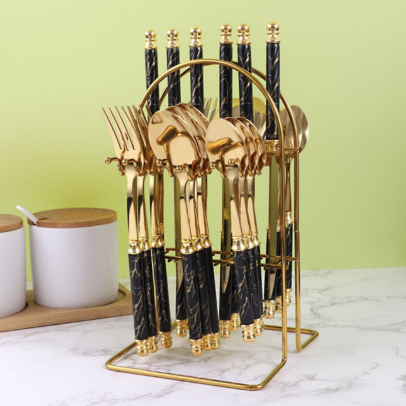 Gold cutlery set – black