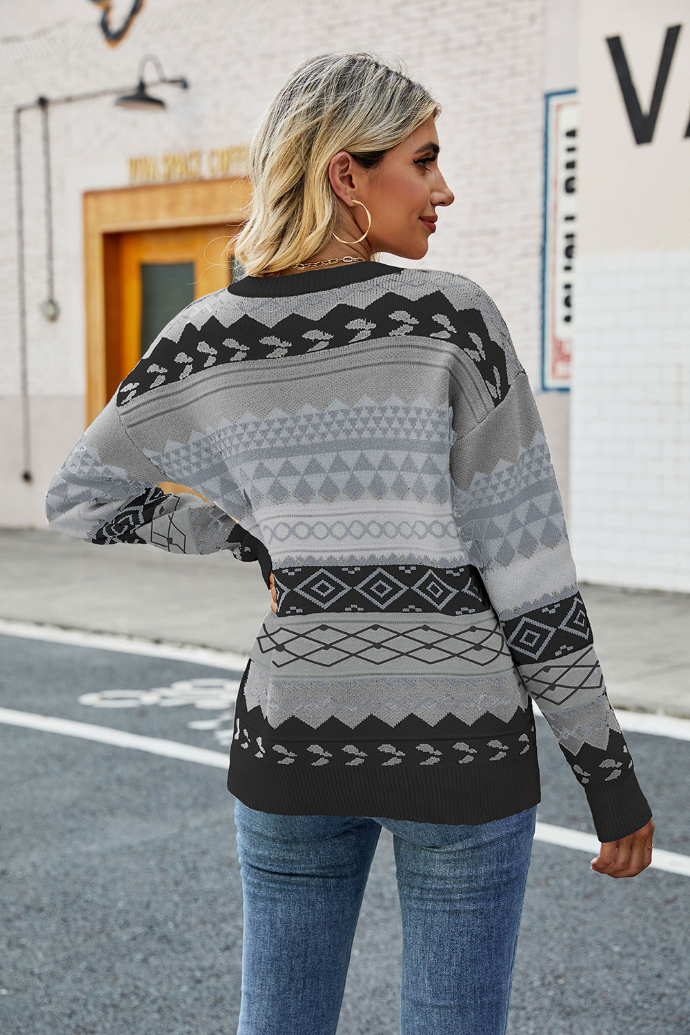 Round neck drop shoulder sweater
