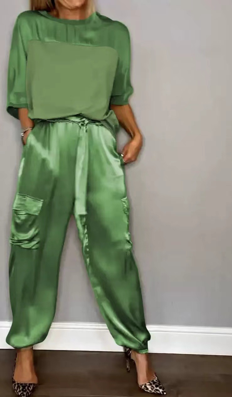 Satin shirt and trouser set – green