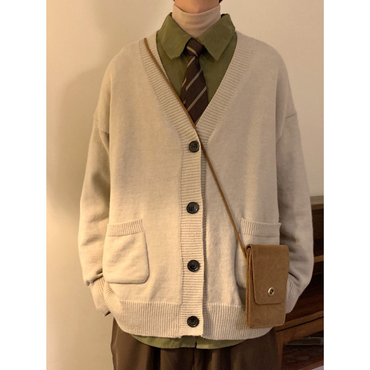 Relaxed V neck cardigan, Oatmeal, front