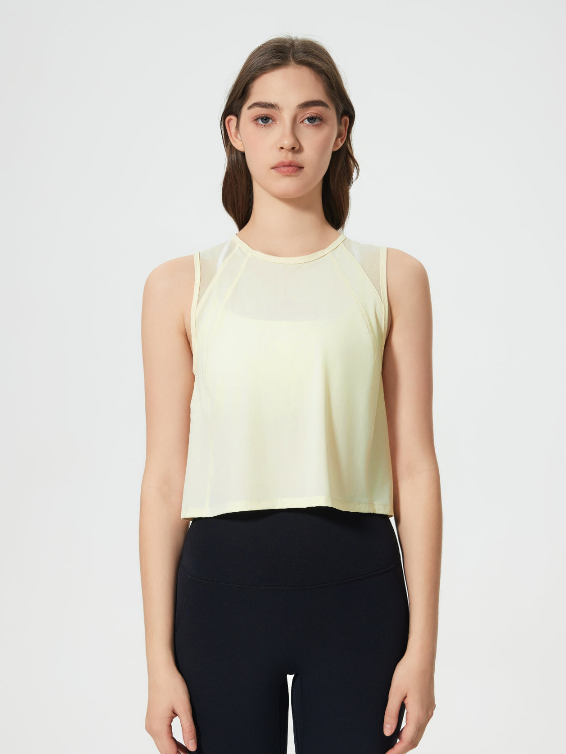 Round neck cropped active tank