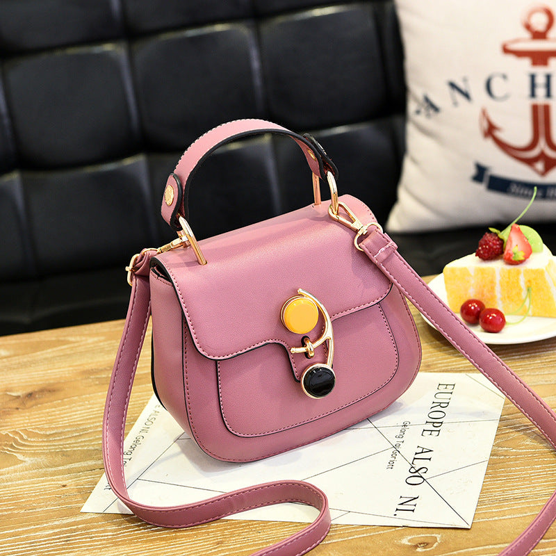Structured shoulder bag