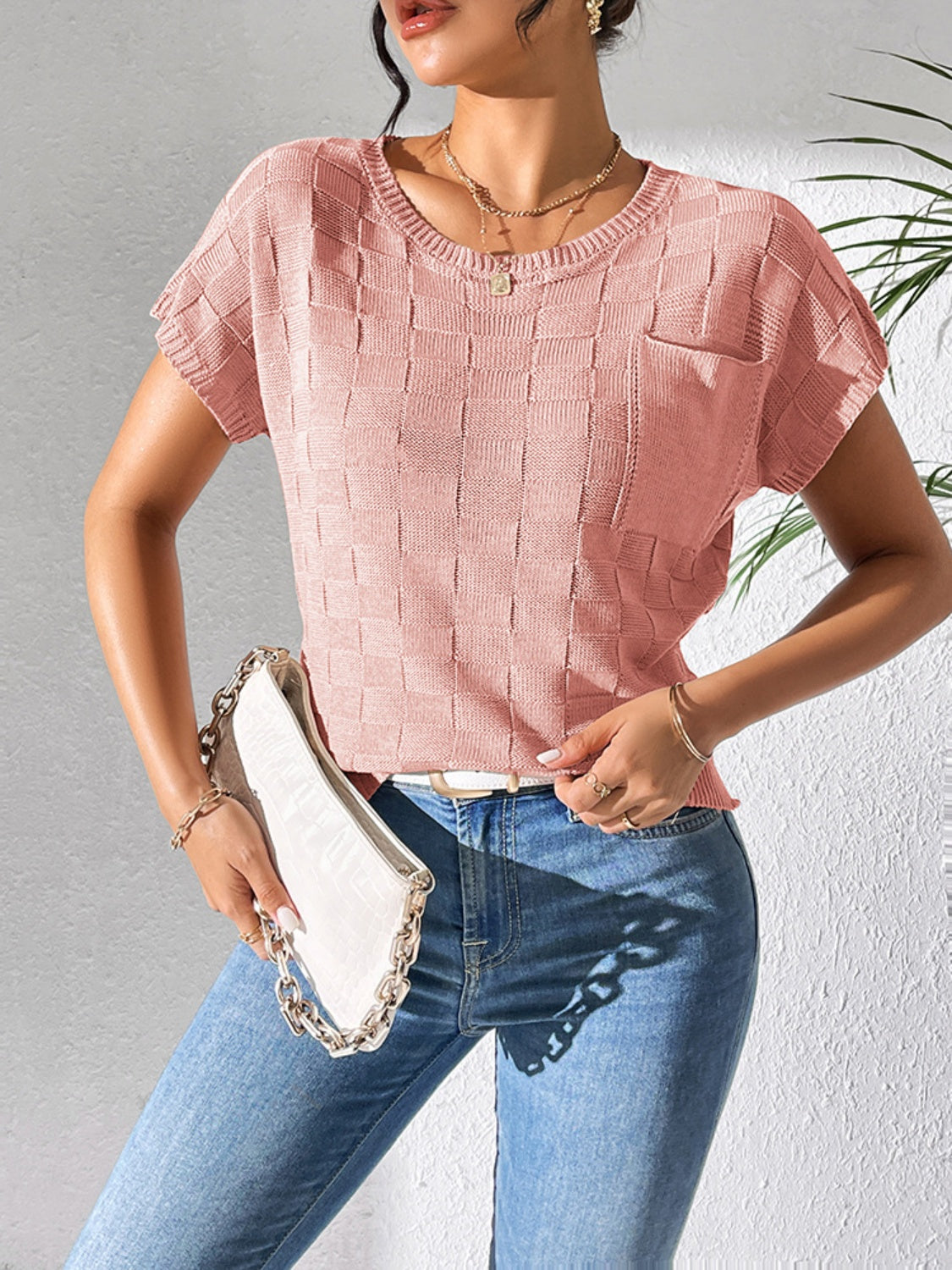 Short-sleeve knit top