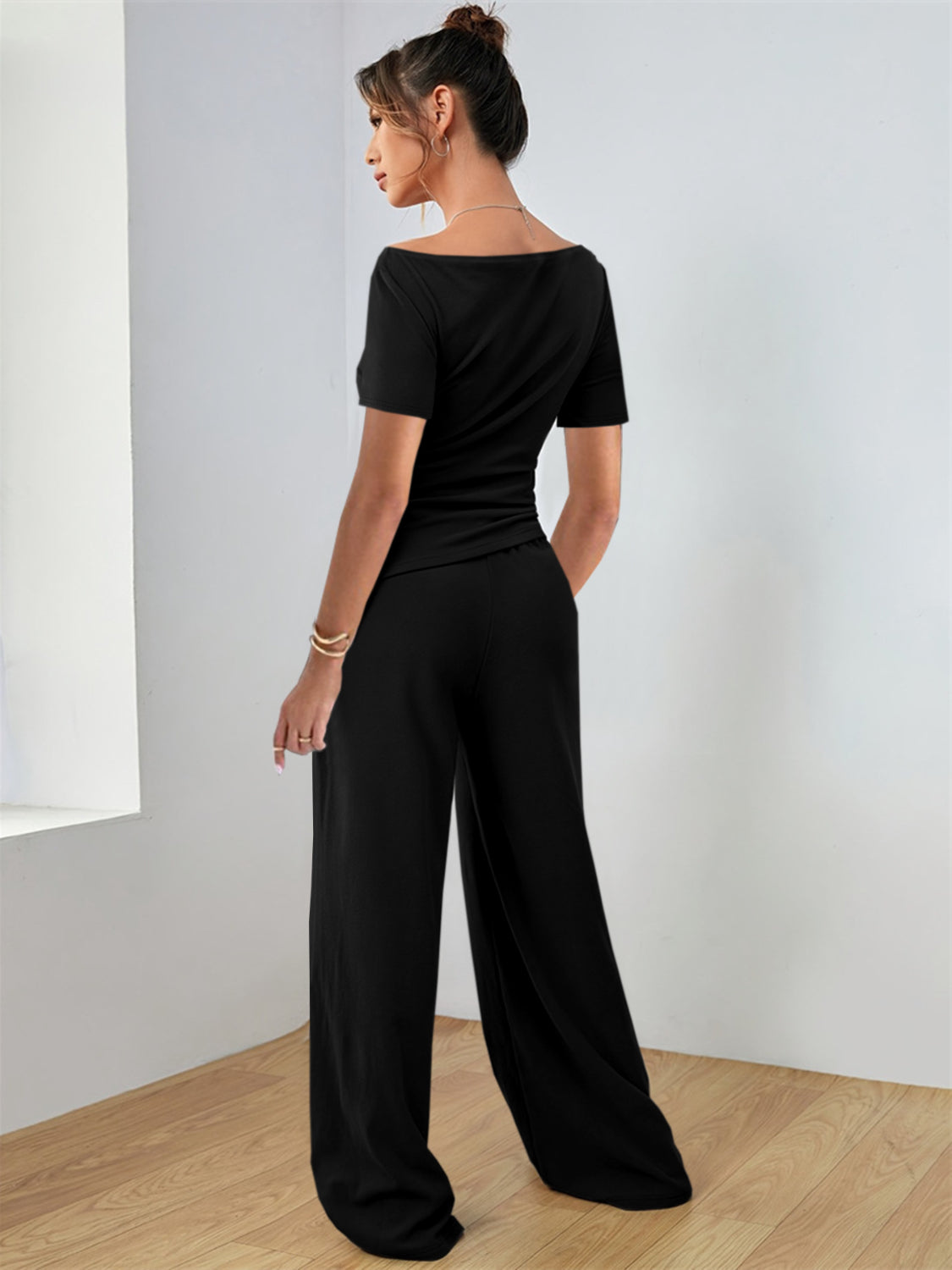 Tee and pants set