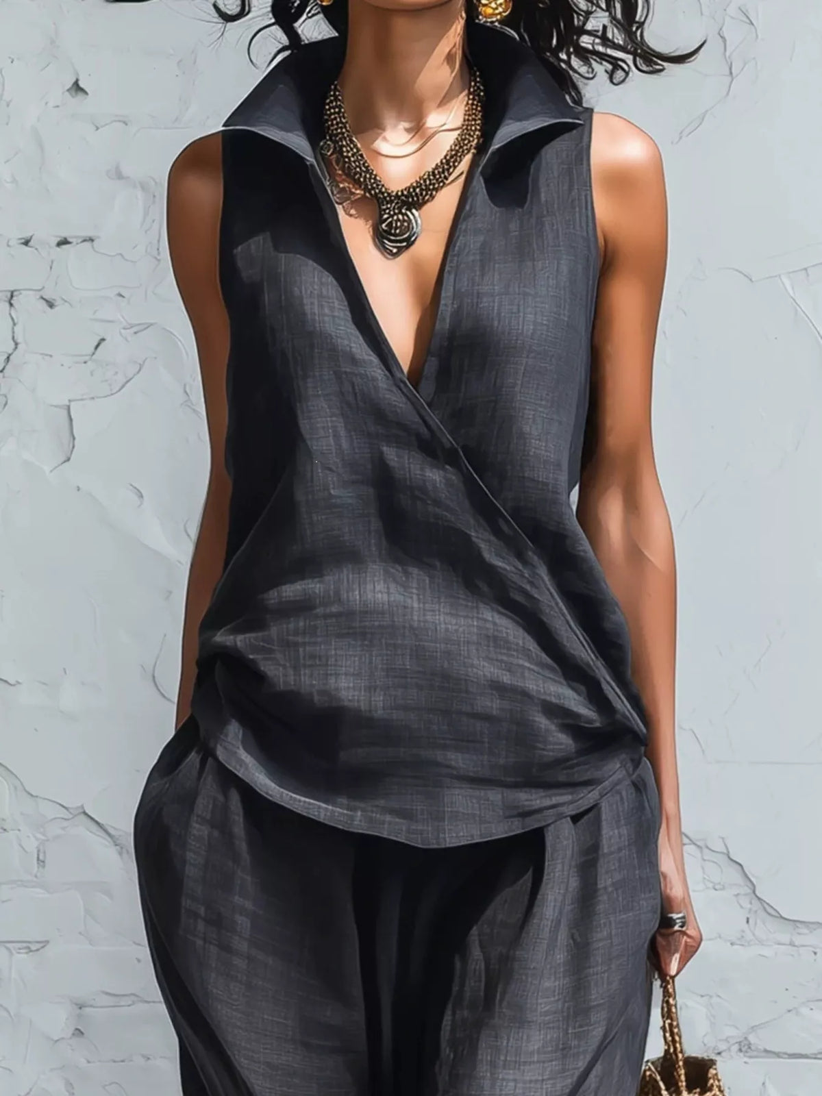 Sleeveless top and pants set