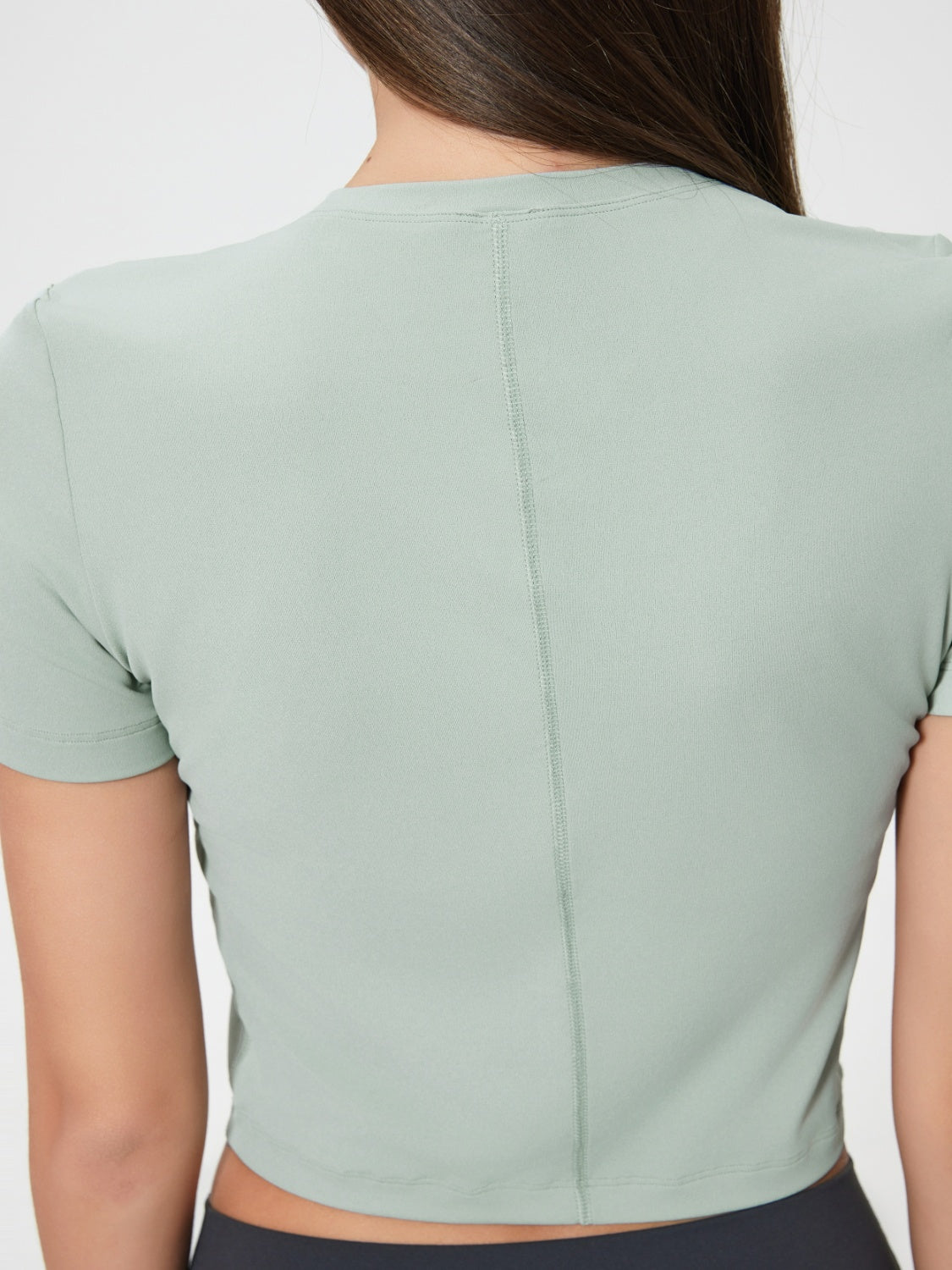 Round neck short sleeve active T-shirt