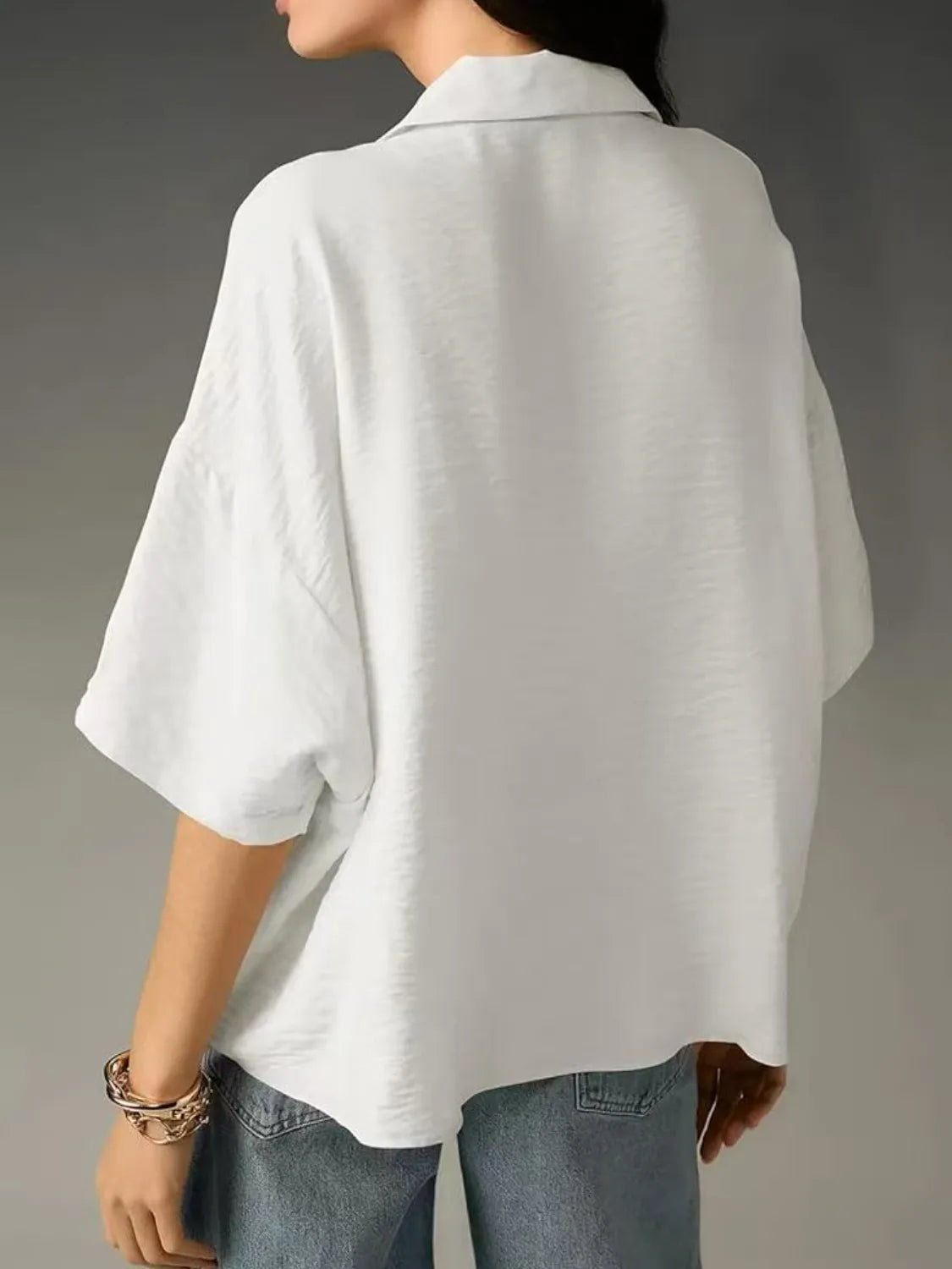 Collared half-sleeve blouse