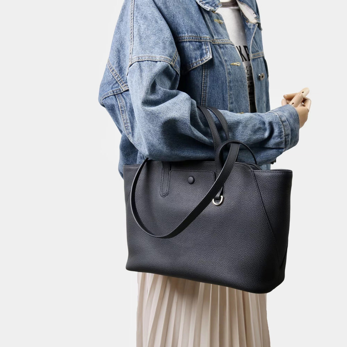 Leather everyday tote