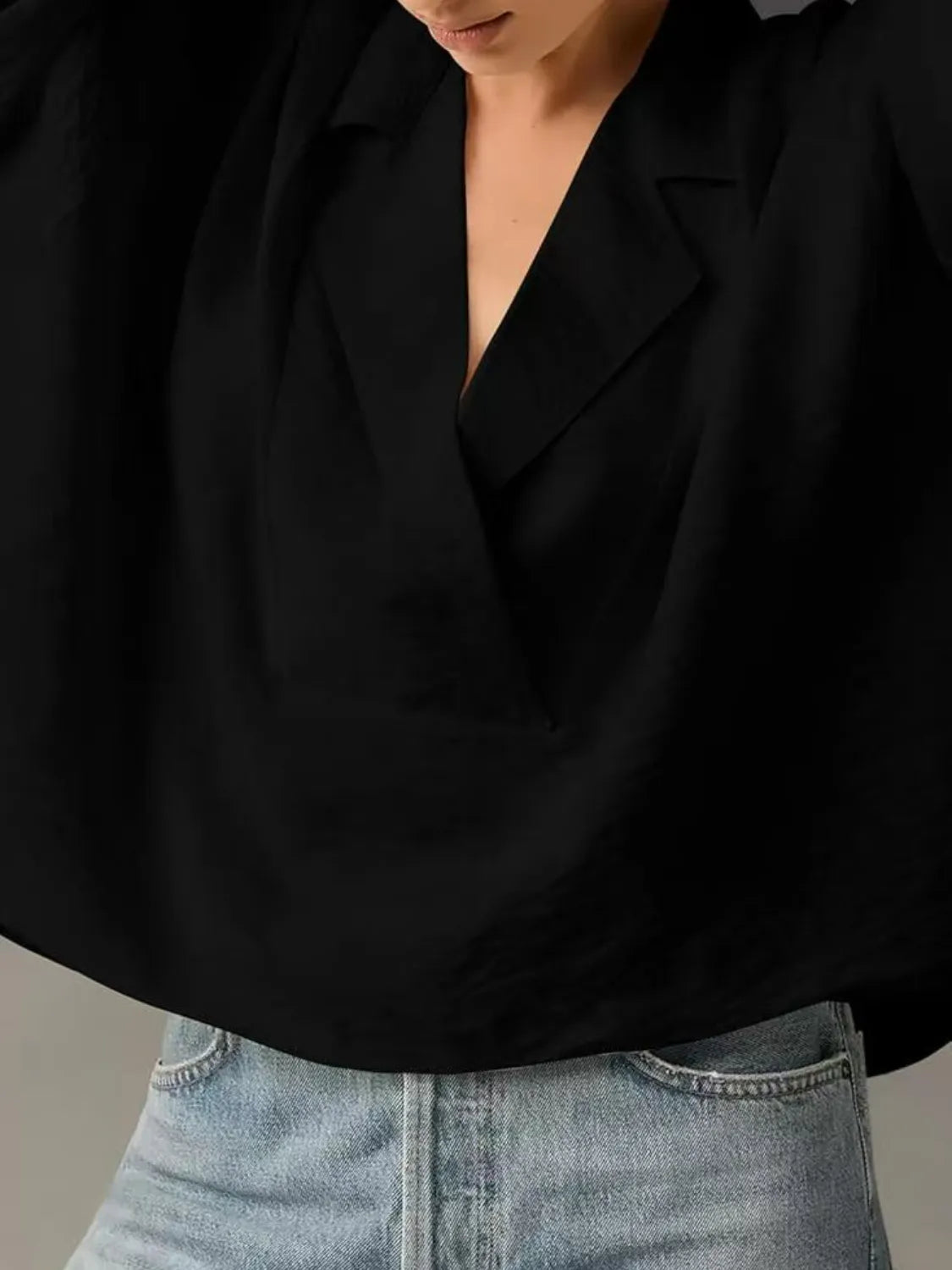Collared half-sleeve blouse
