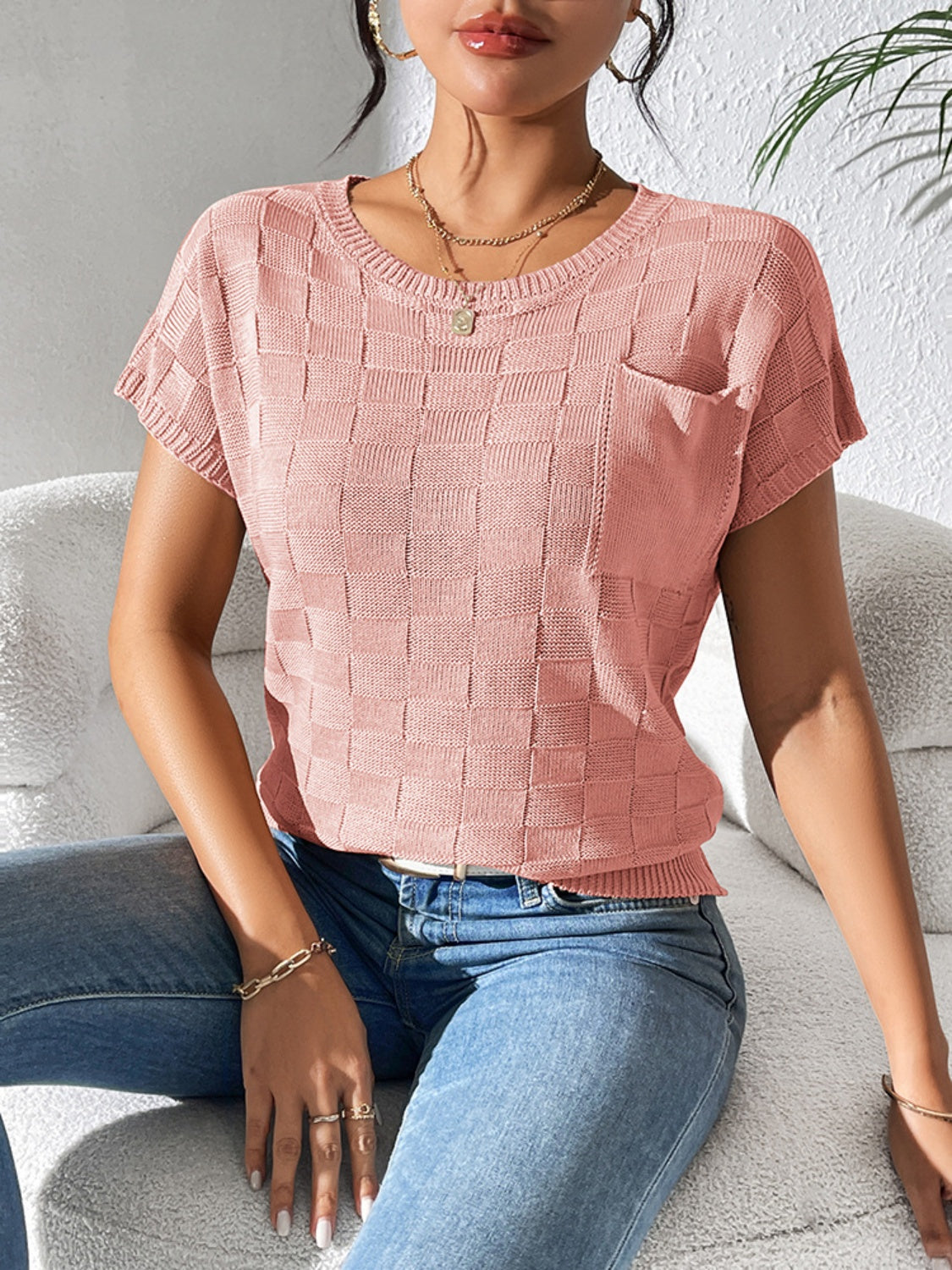 Short-sleeve knit top