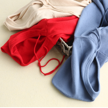 Hooded fine-knit sweater