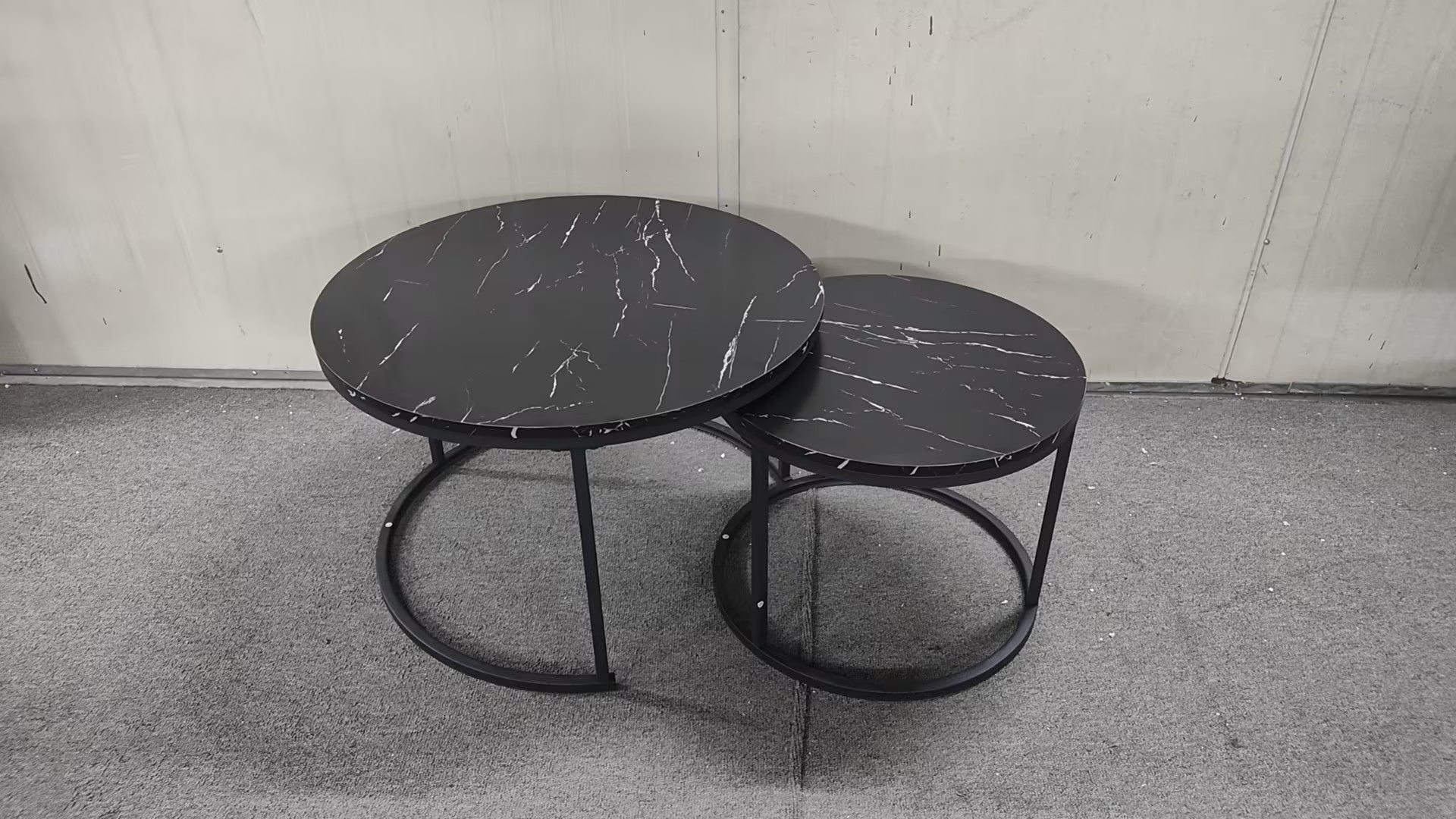 A set of nested coffee tables, 27.6-inch round coffee table, wooden marble patterned tabletop, sturdy metal frame (black)