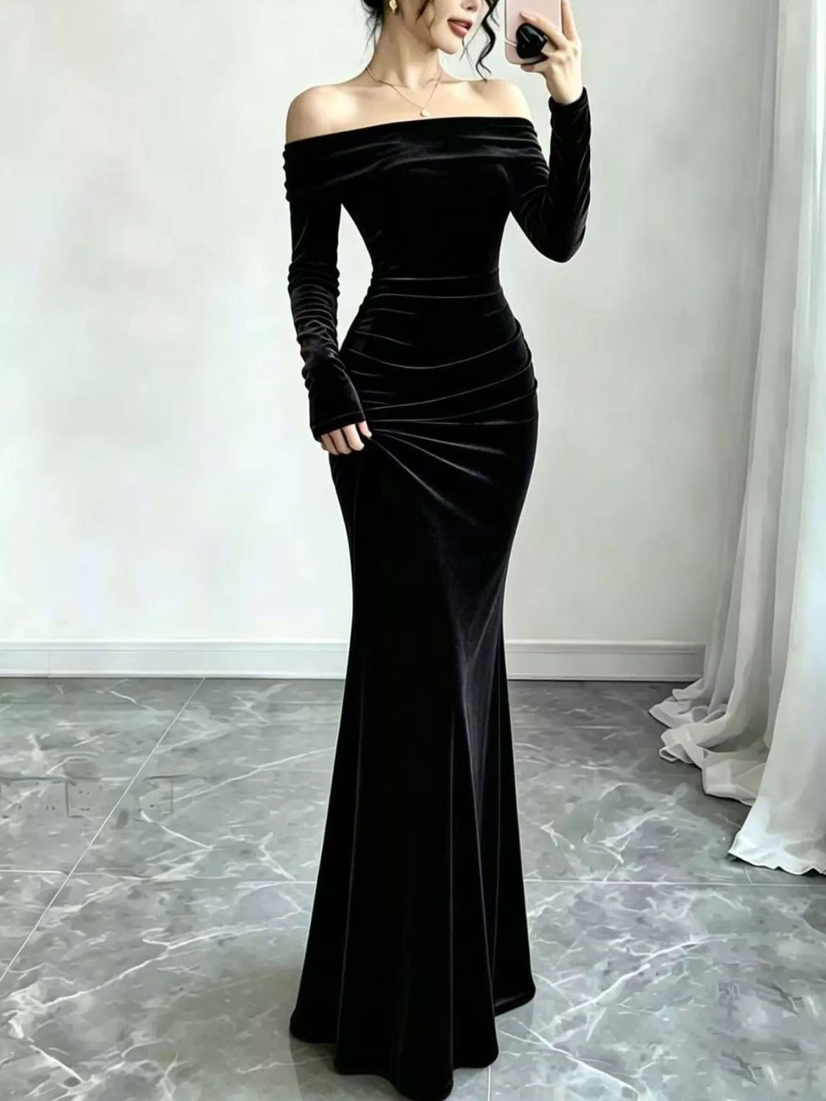 Velvet off-shoulder mermaid dress – black