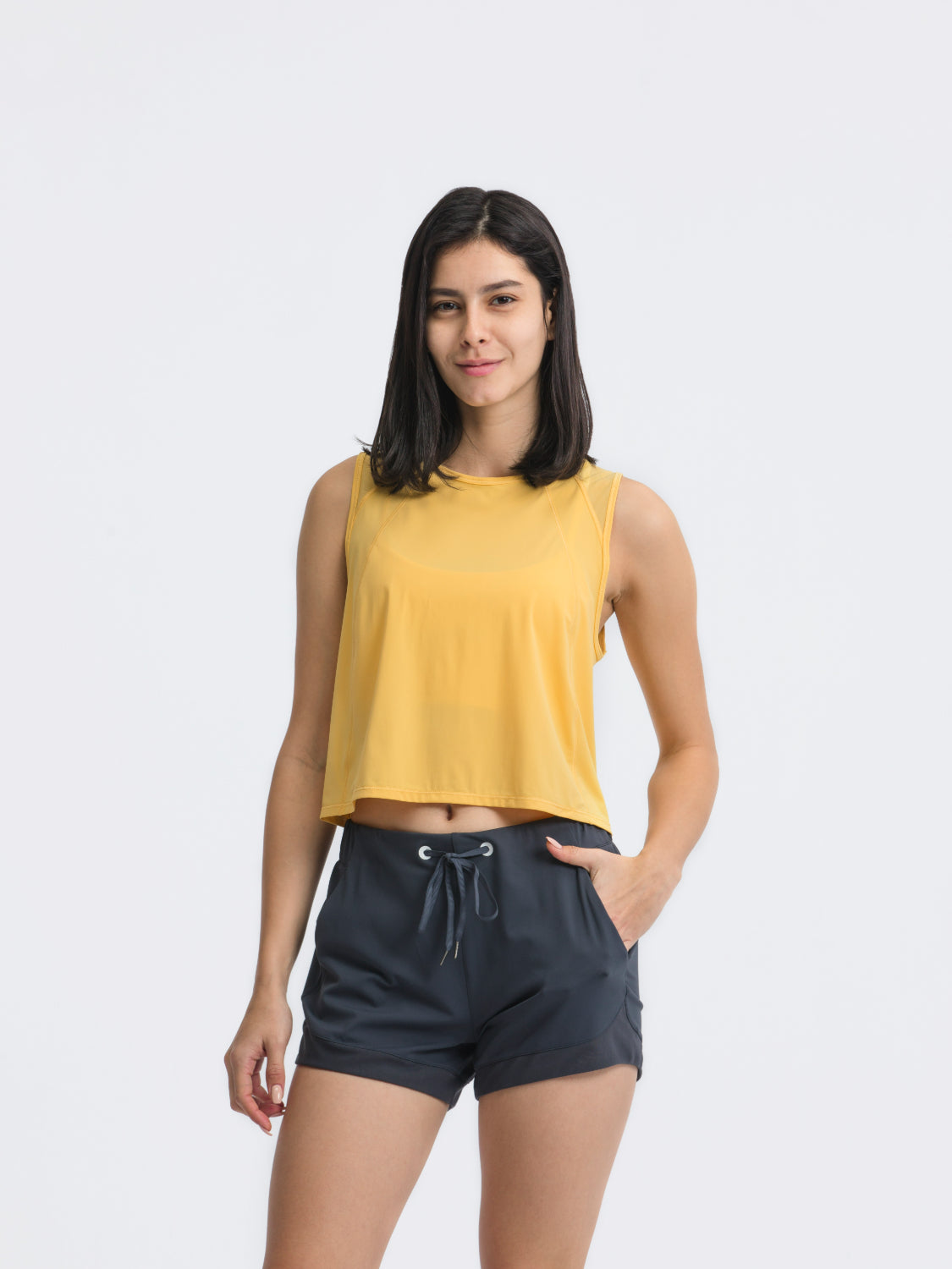 Round neck cropped active tank