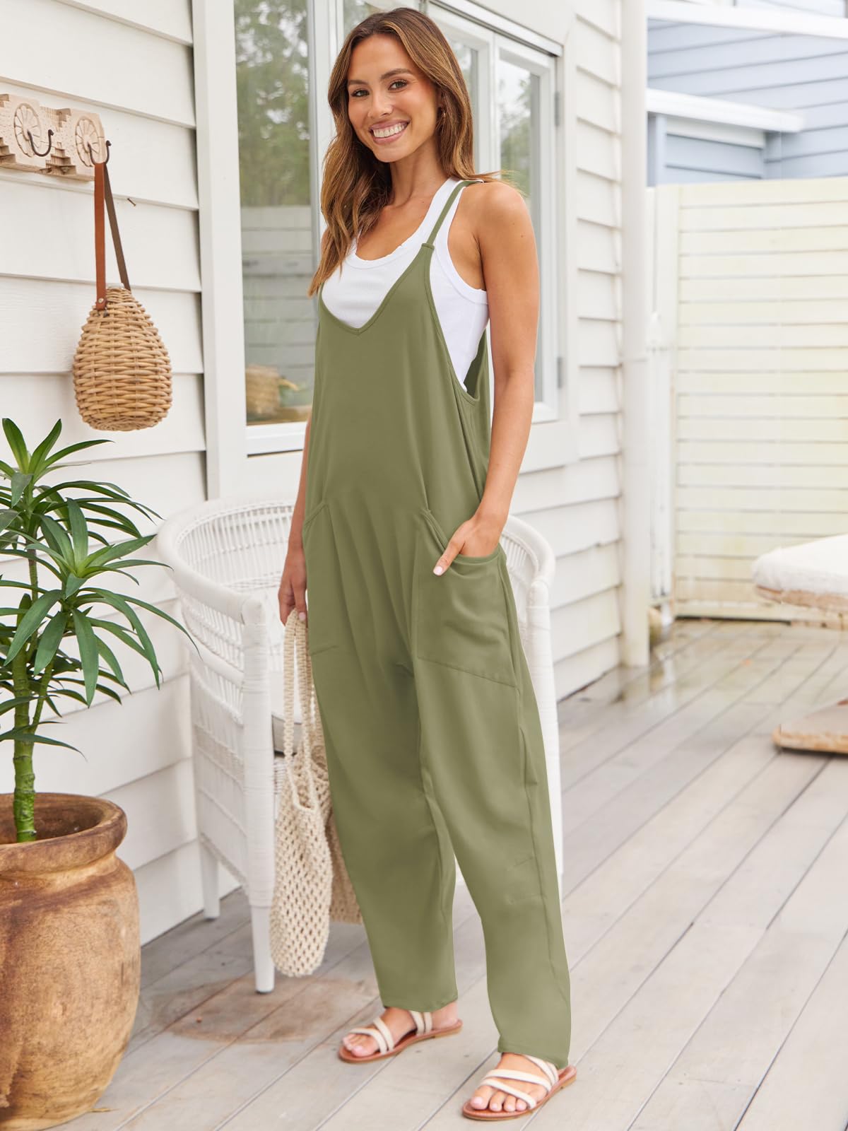 V neck spaghetti strap jumpsuit