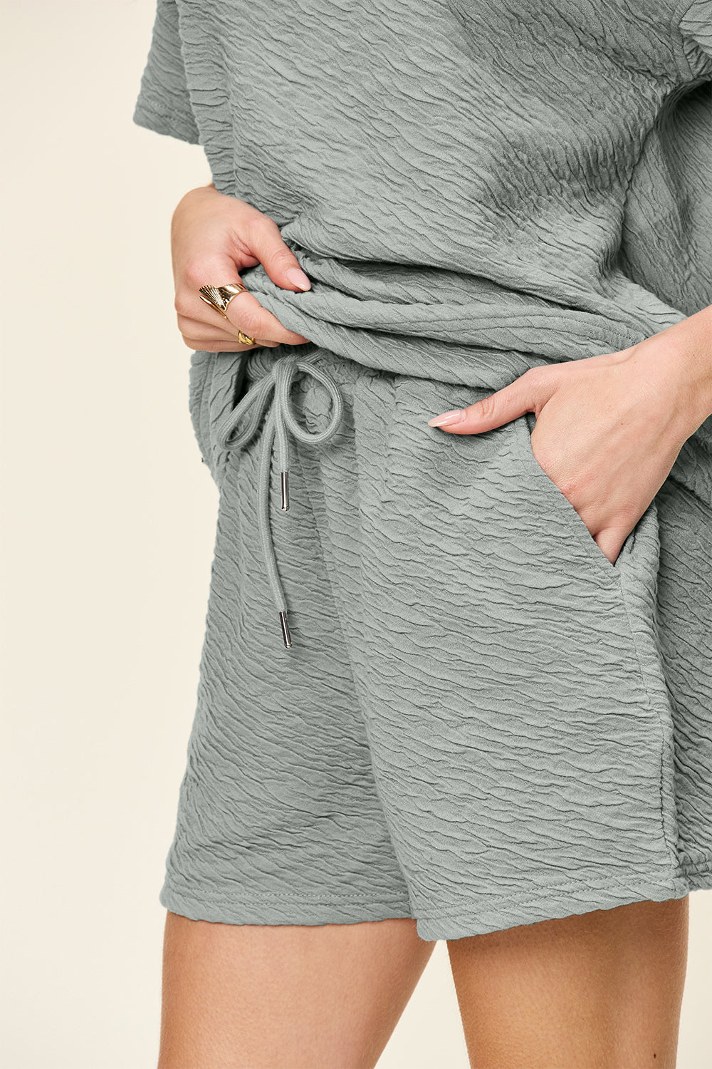 Textured tee and shorts set