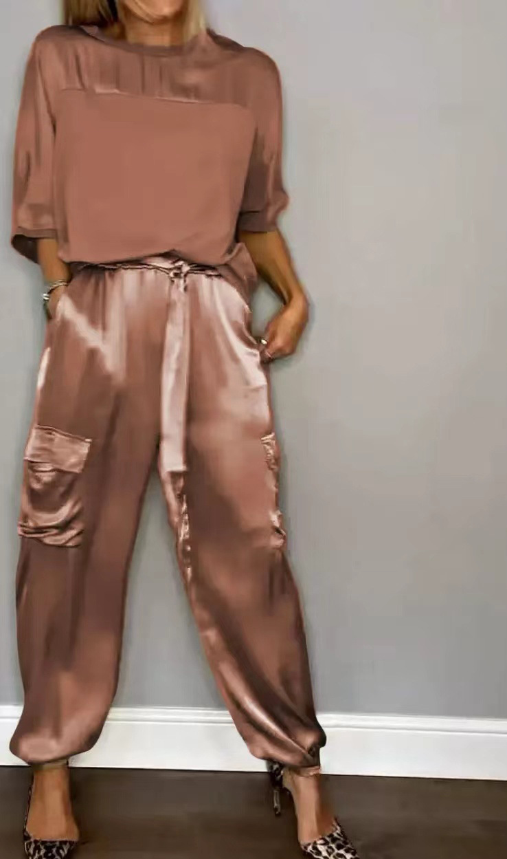 Satin shirt and trouser set – brown