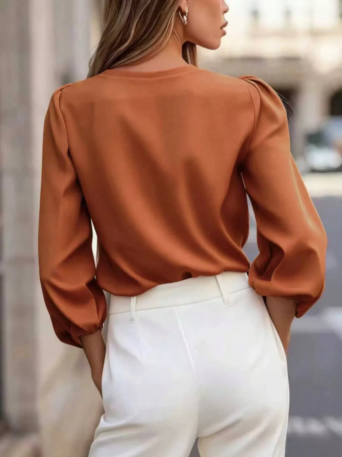 Elegant V-neck puff sleeve button-down shirt