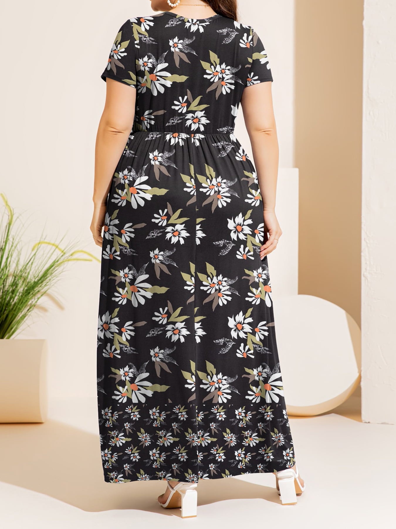 Plus Size Printed Round Neck Short Sleeve Maxi Dress